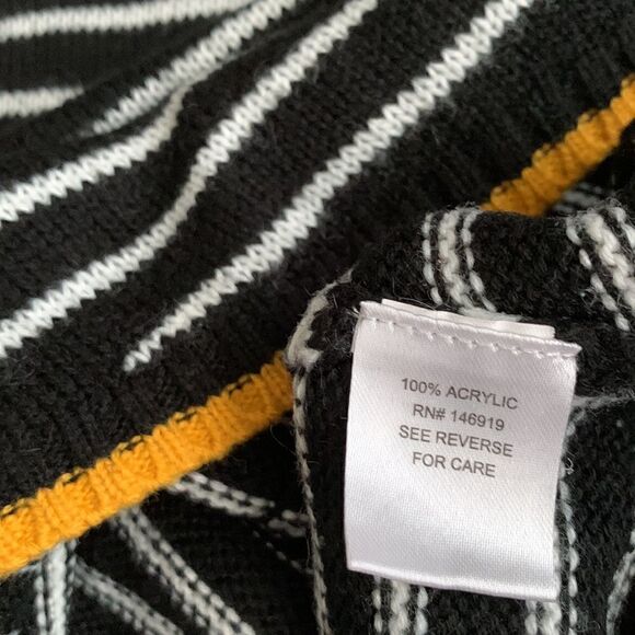 Cloud Chaser Women’s Striped Long Sleeve Sweater Size L - Picture 10 of 10